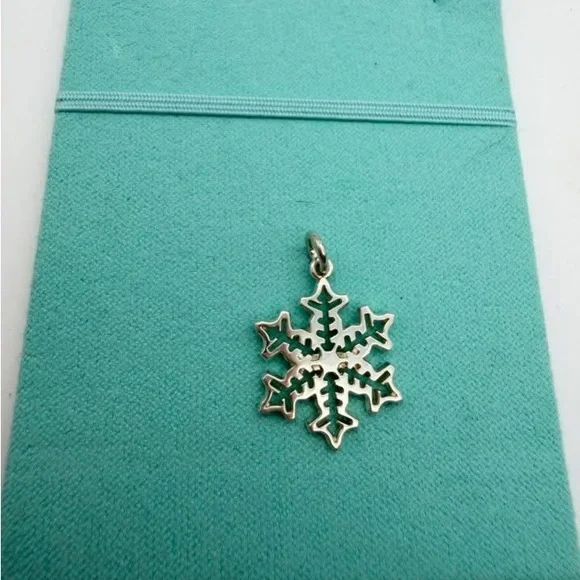 Tiffany & Co. Euc snowflake charm sterling silver - Picture 4 of 4